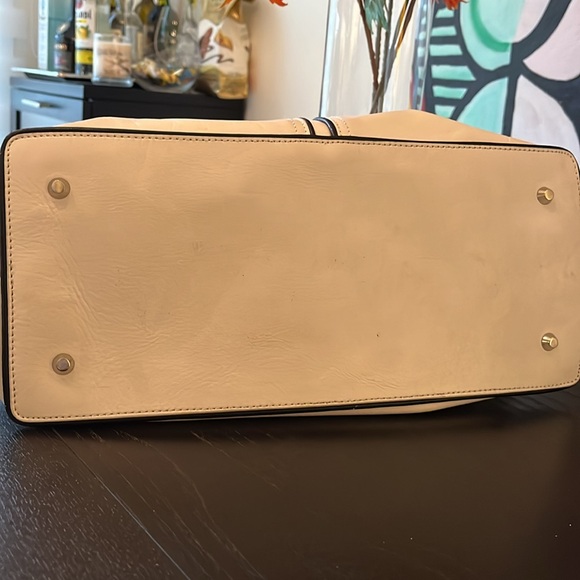 Beautiful MODALU Handbag - Picture 10 of 11